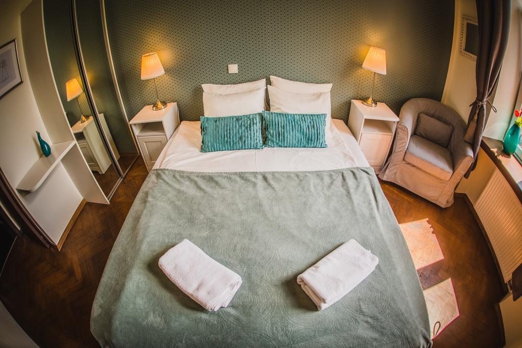 Angel House Aparthotel Krakow Bagian luar foto