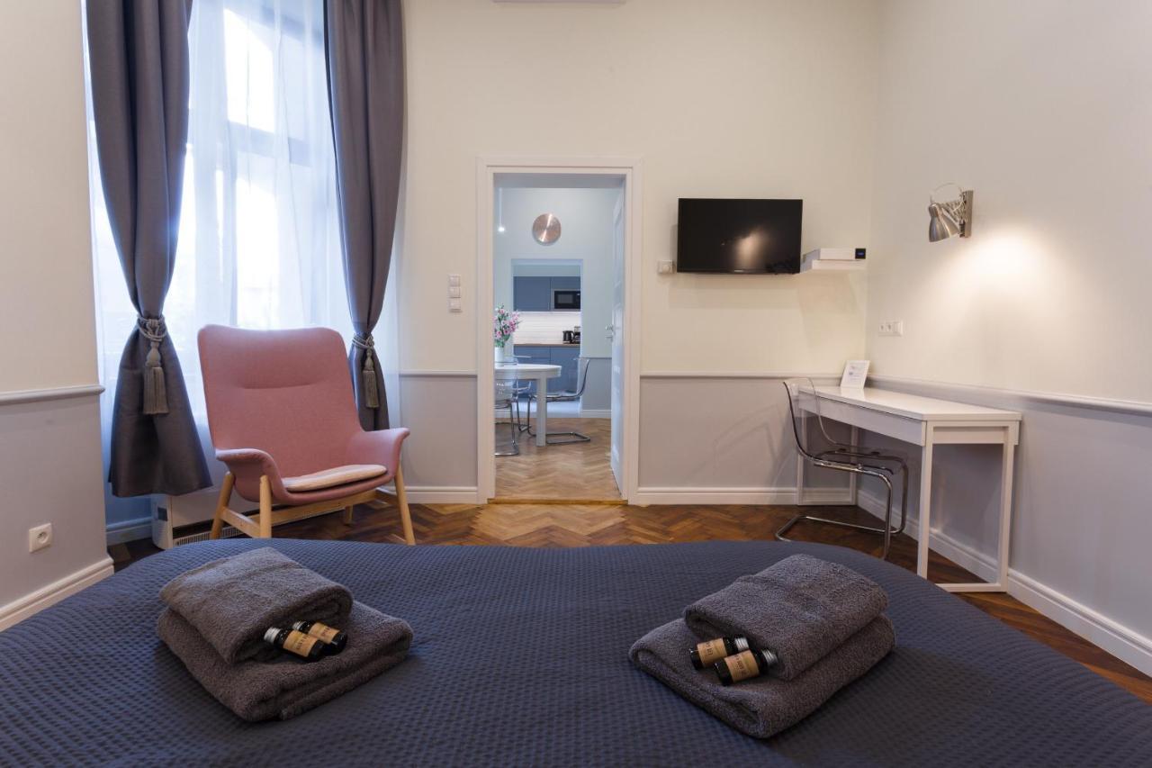 Angel House Aparthotel Krakow Bagian luar foto